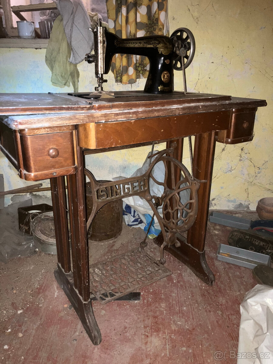 Starožitný šicí šlapací stroj SINGER - 13