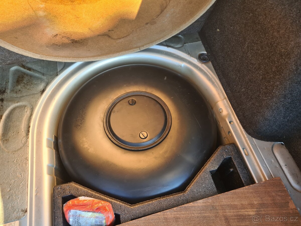 Krásná zdravá Octavia Combi Ambiente LPG s novou technickou - 13