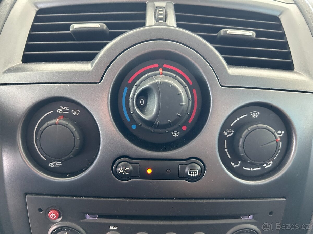 Renault Mégane 2006 1.9 DCi,KLIMATIZACE,SERVISKA - 13