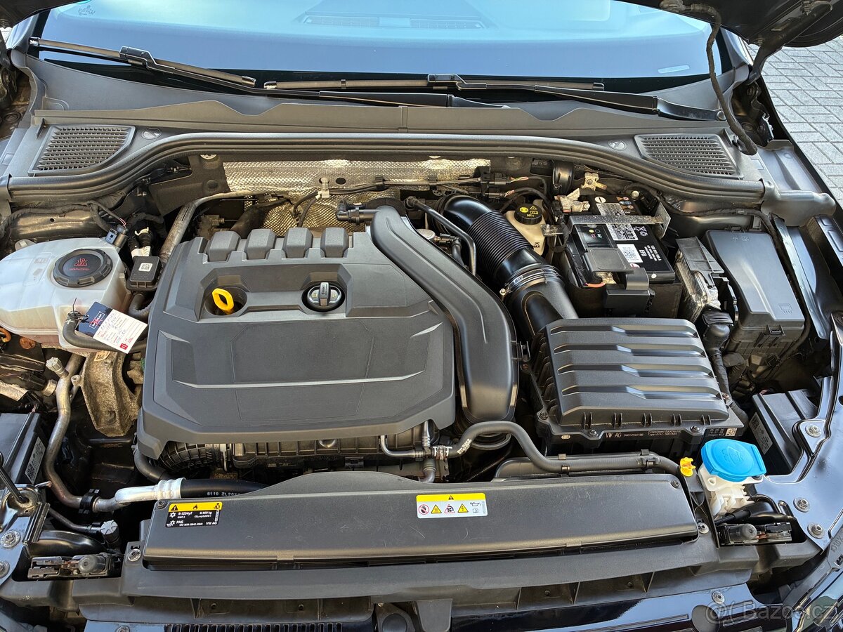 Volkswagen Golf 8 - 13