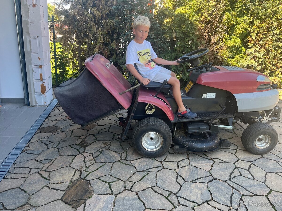 Zahradí sekáči traktor Wisconsim - 13