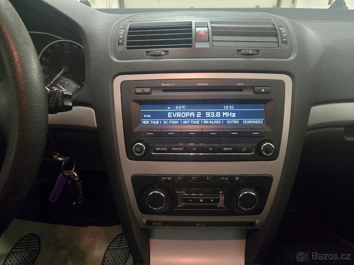 Škoda Octavia 2,0TDi 103kW Kombi Ambiente alu 18 - 13