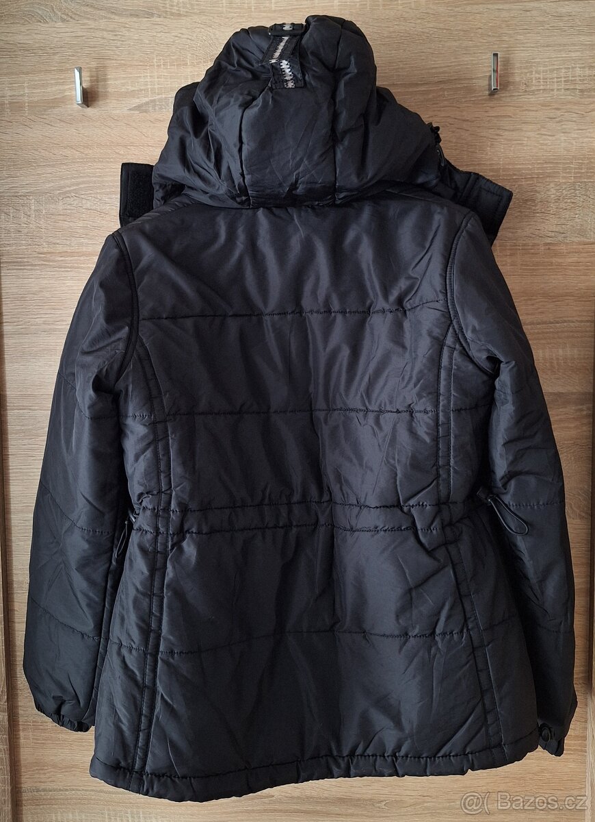 Dámská černá zimní bunda - 13