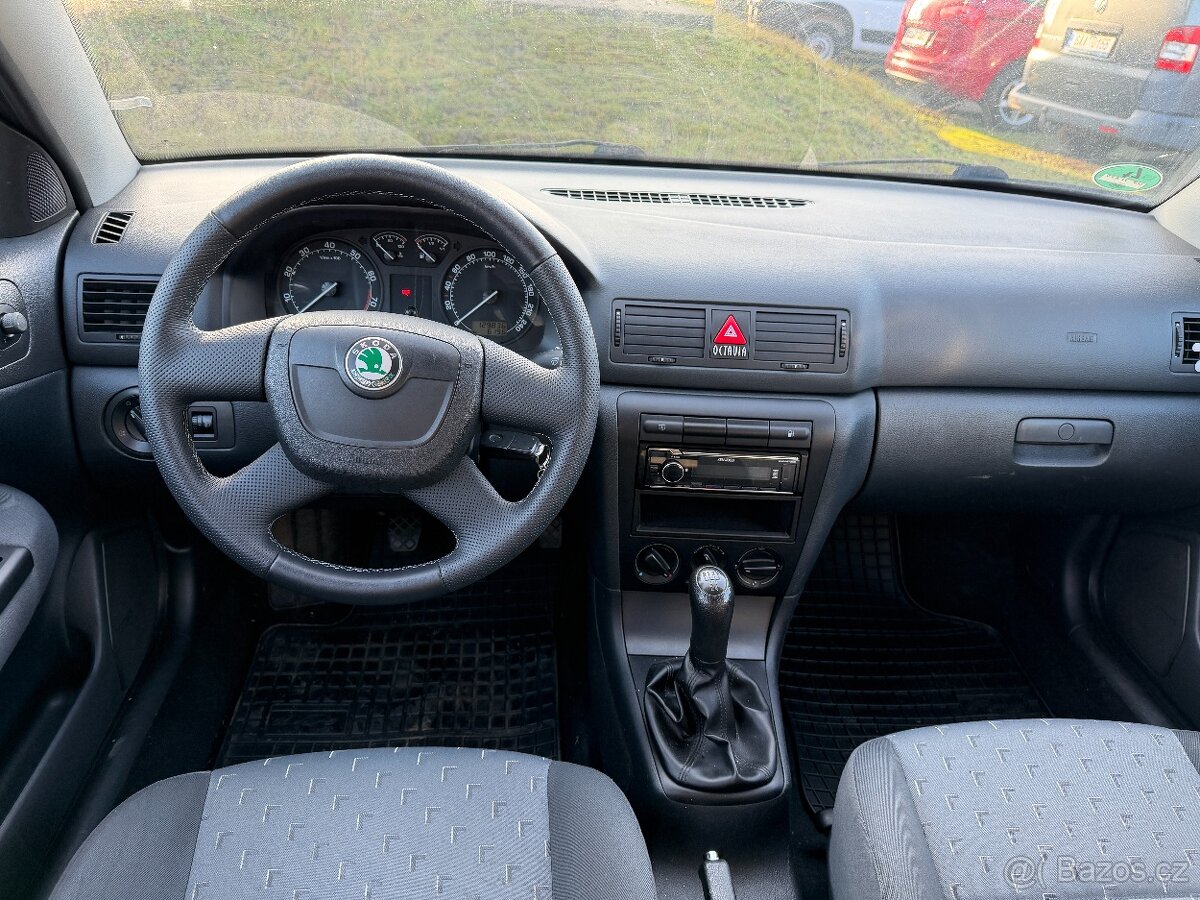 Škoda Octavia 1.6i Tour - 13