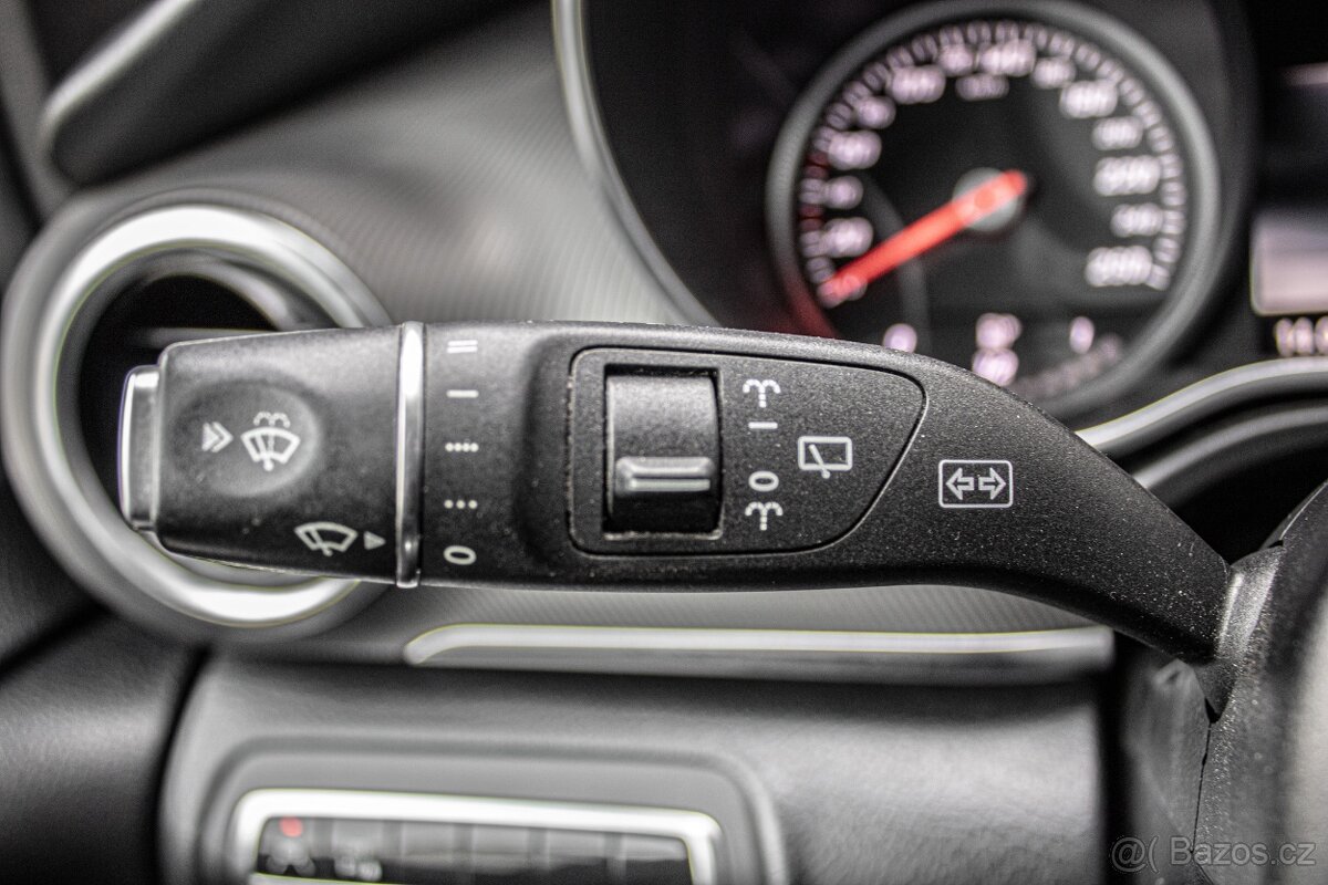 Mercedes-Benz V220 2.2 CDI - 13