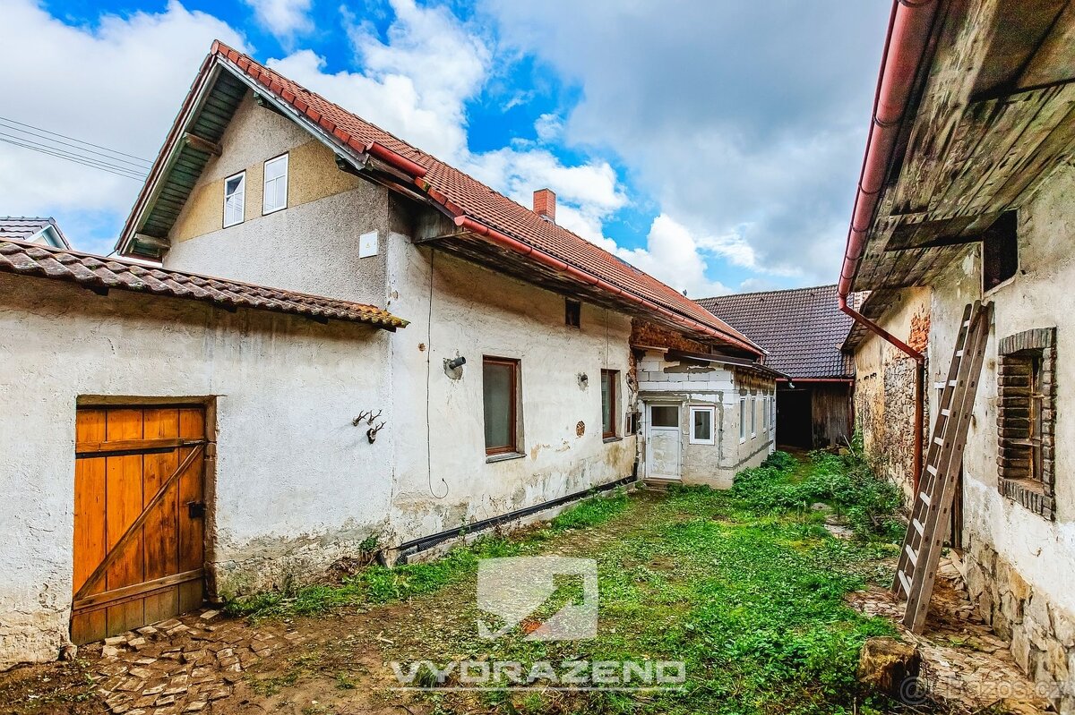 Dům (242 m2) s byty 4+kk (95,4 m2) a 3+kk (146,8 m2) v OV, Č - 13