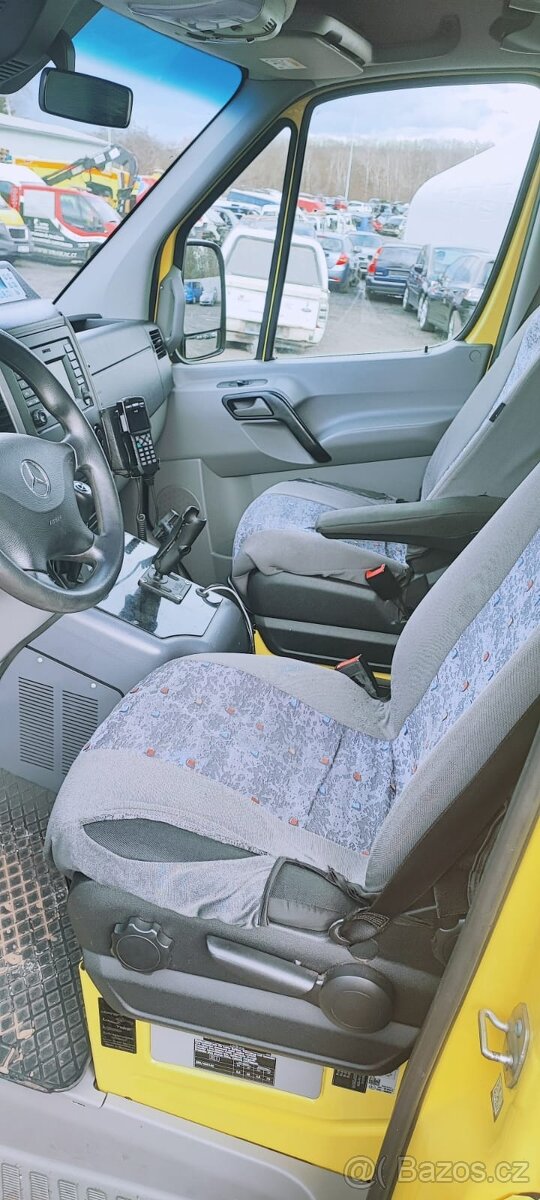 Sanitní vůz Mercedes-Benz Sprinter 516 CDI - 13