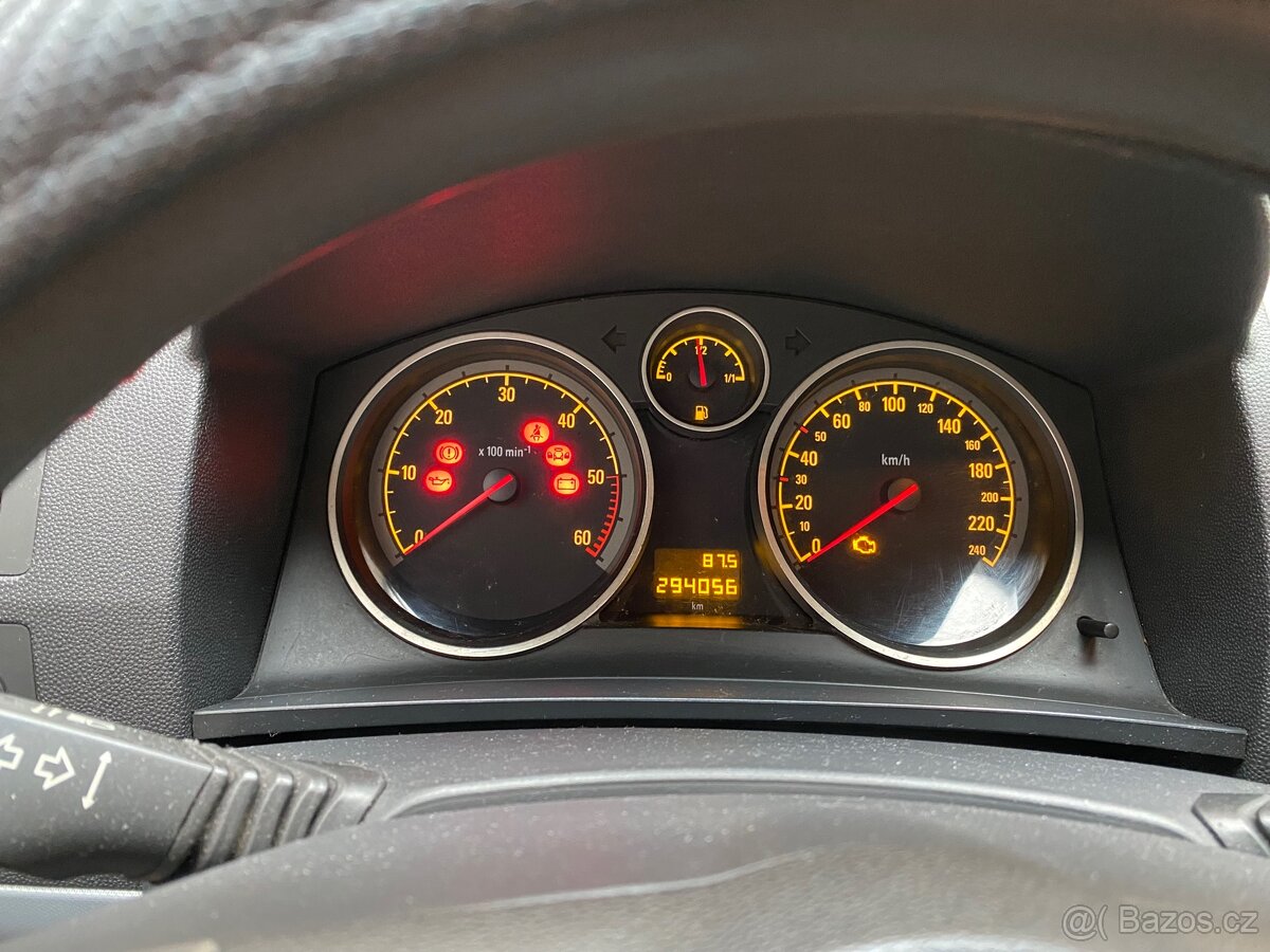 Opel Zafira 1.9 CDTI - 13