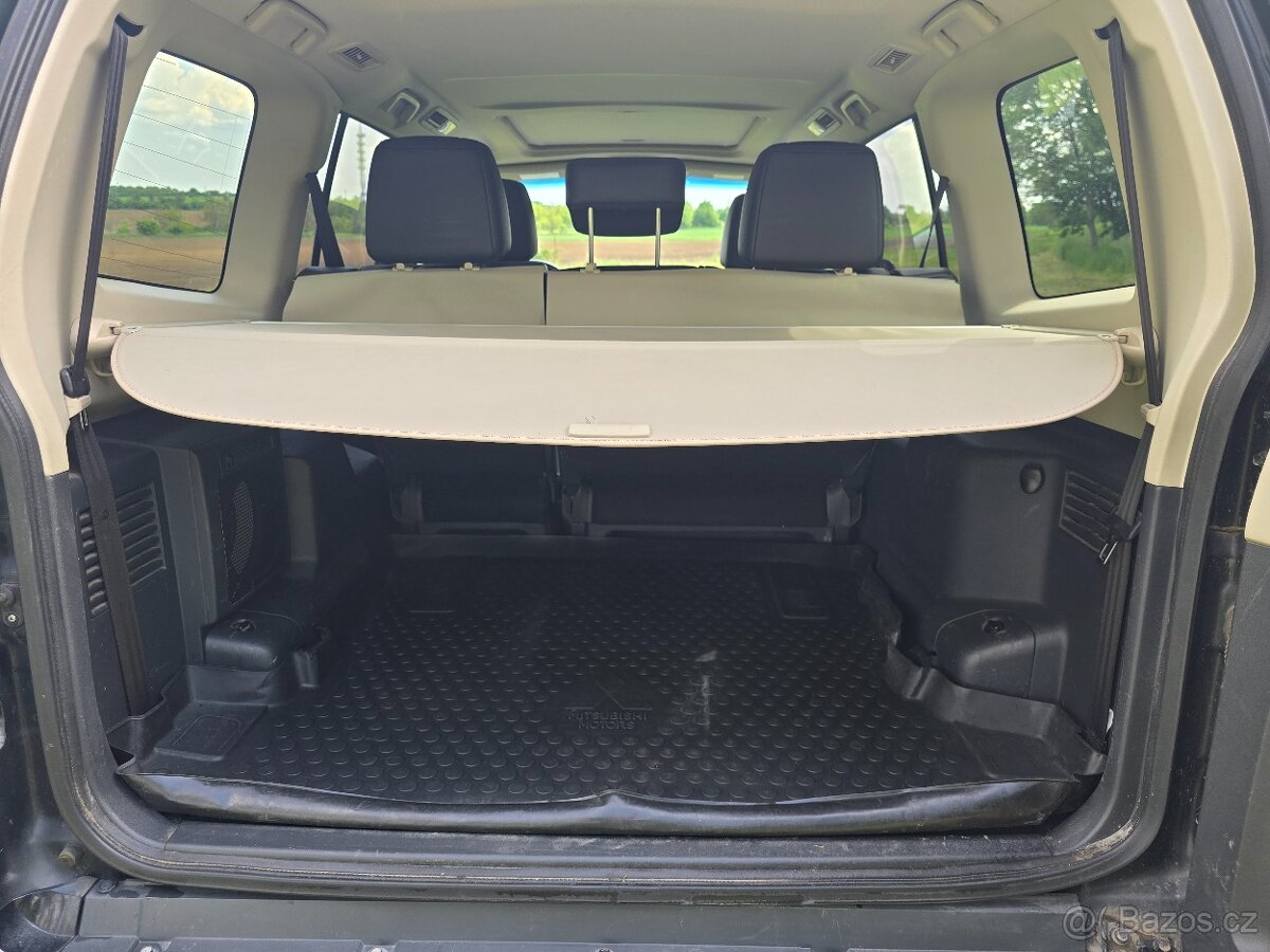 Mitsubishi Pajero 3,2, 2019 - 13
