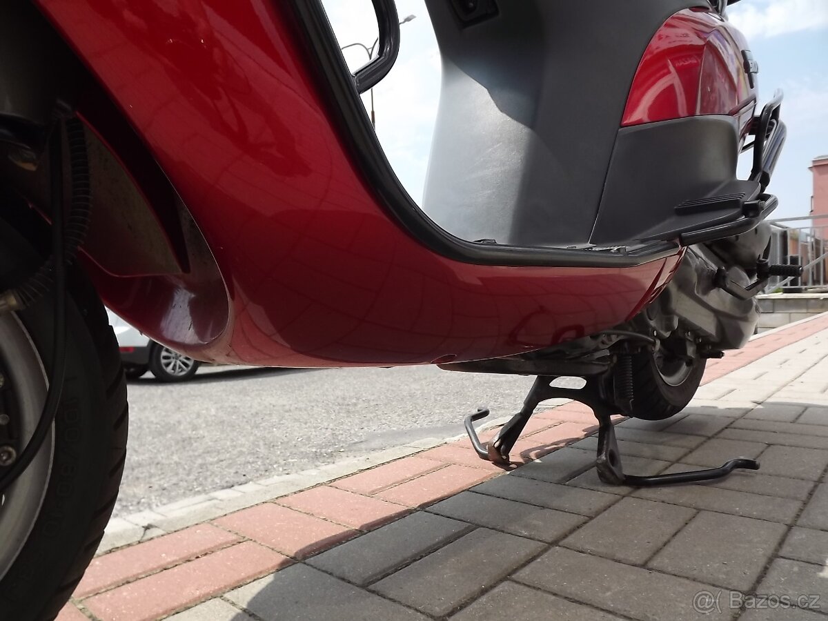Piaggio SKR 125 2T - 13