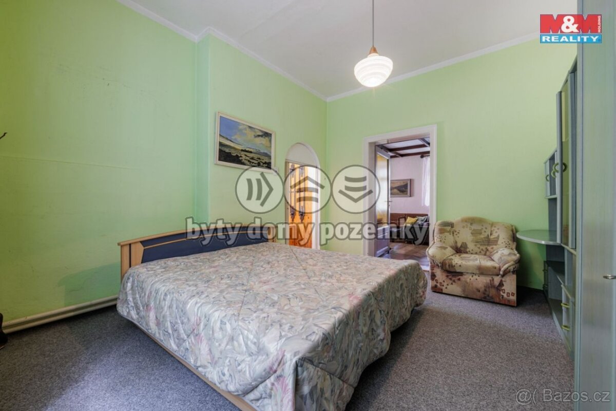 Prodej unikátního rodinného domu - 13