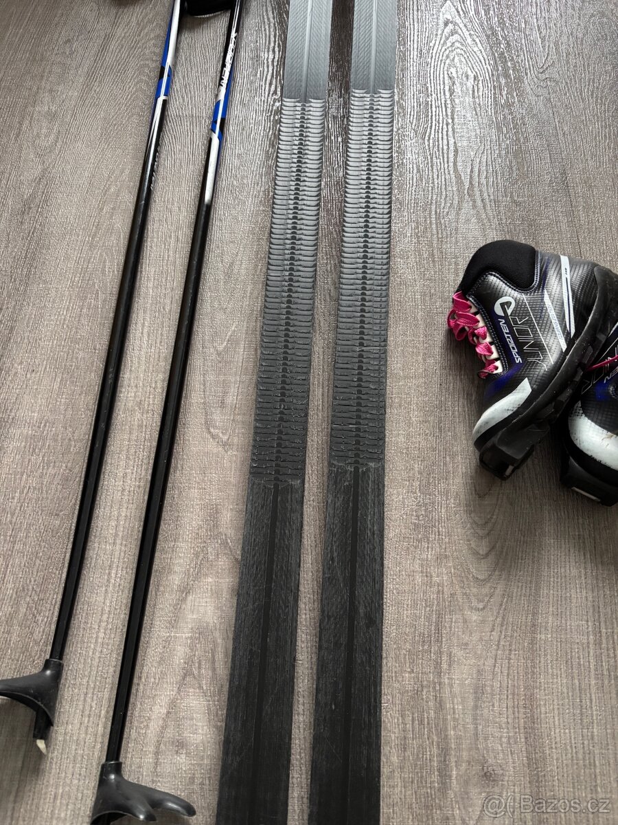 Běžky Sporten 150cm, boty EUR35, hůlky 110cm - 13