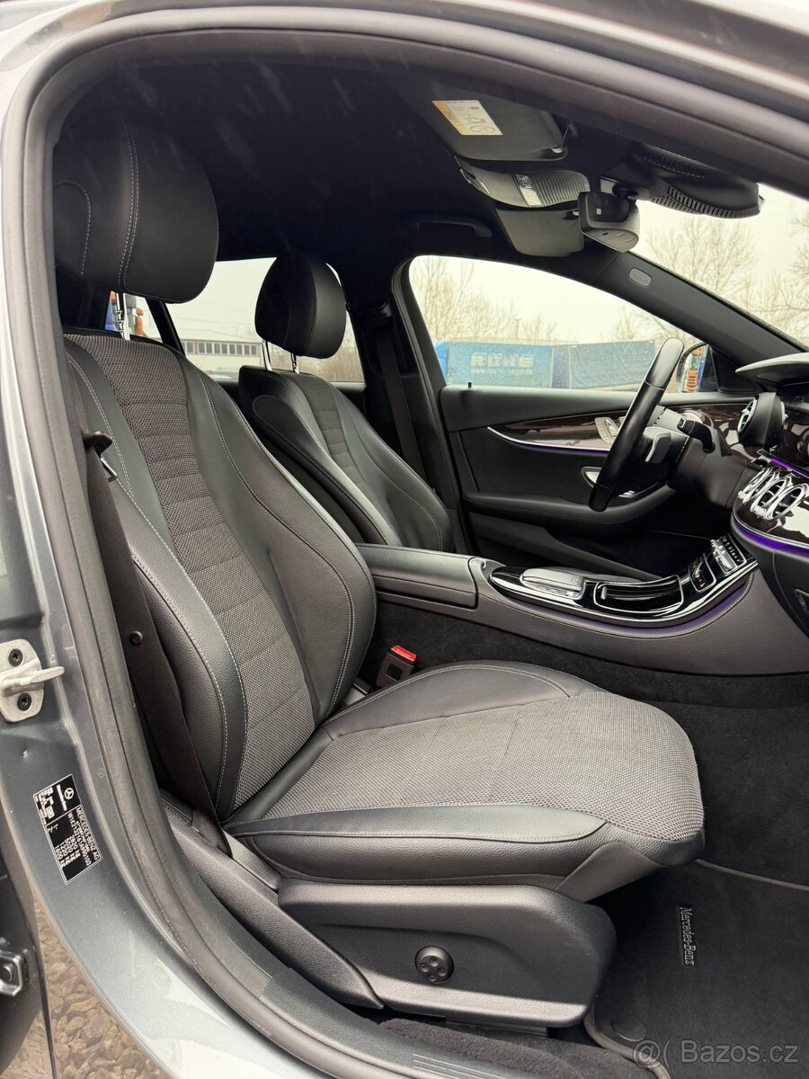 Mercedes Benz E300de T Saloon - 13