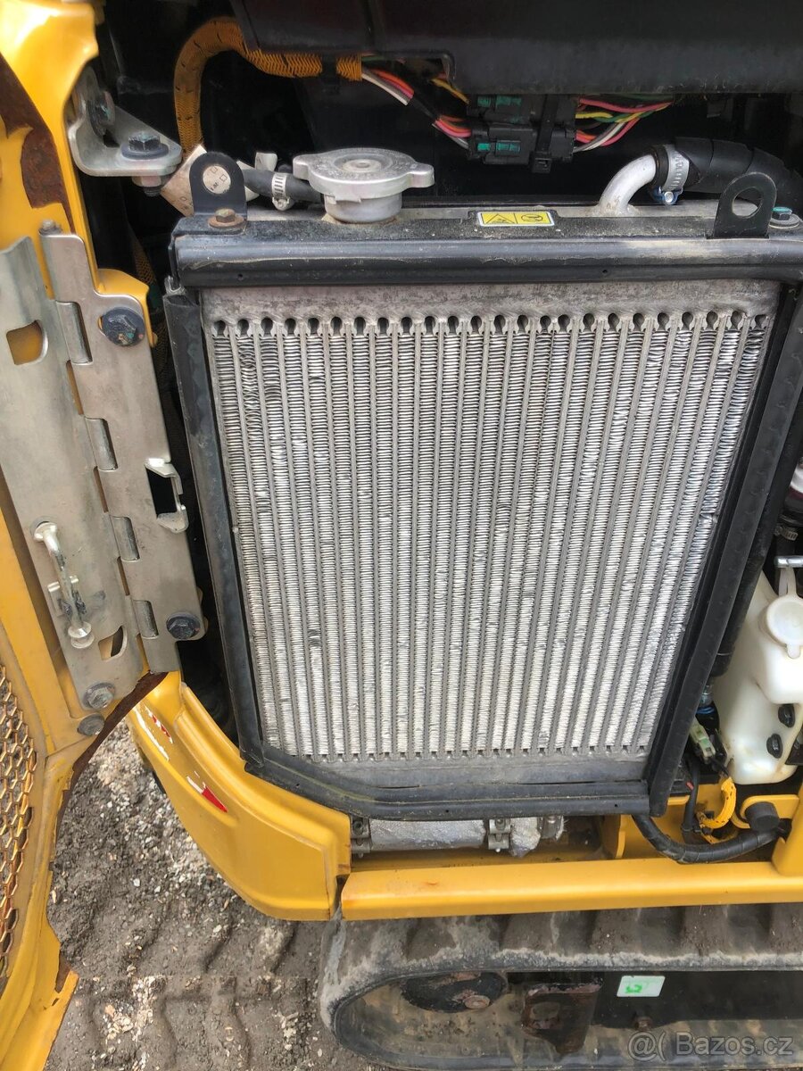 Minibagr CAT 301.6 - 13