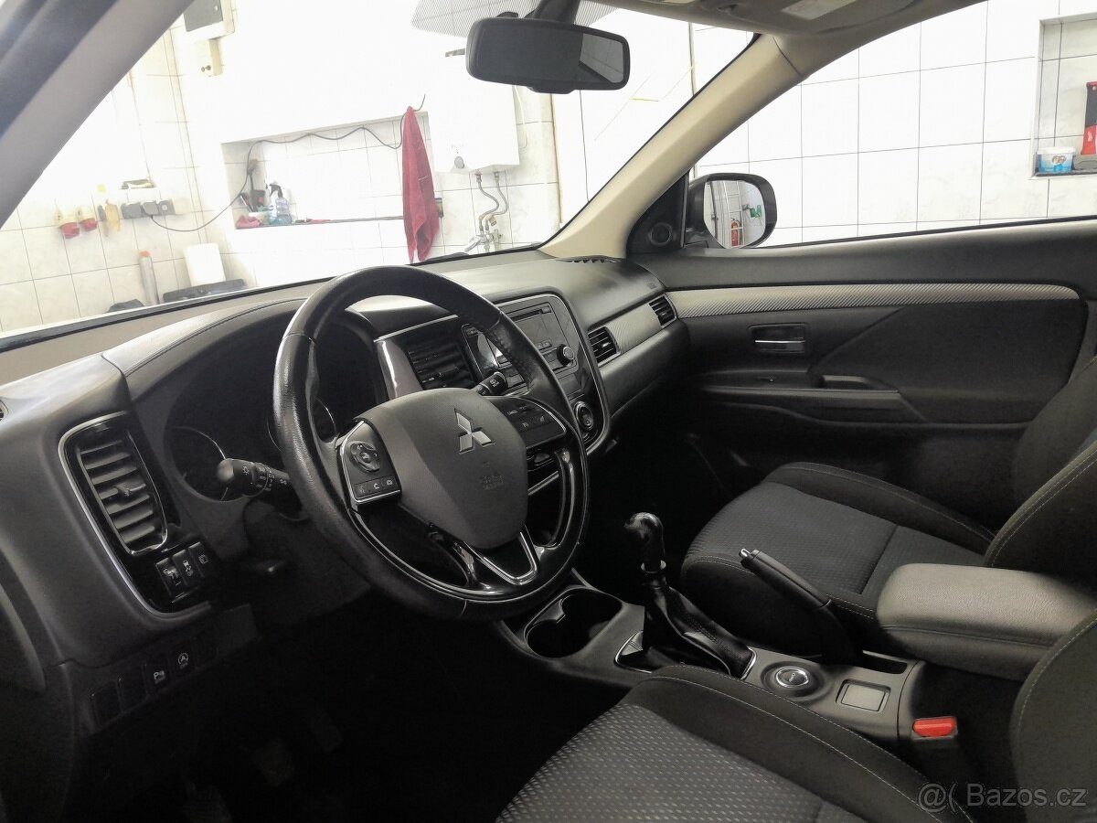 Mitsubishi Outlander 2,2 DI-D - 13