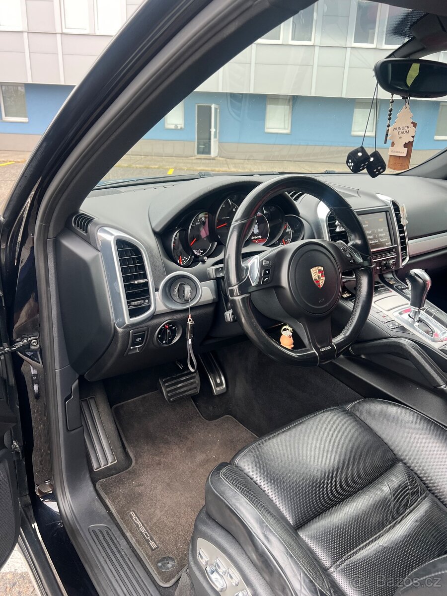 Porsche Cayenne - 13