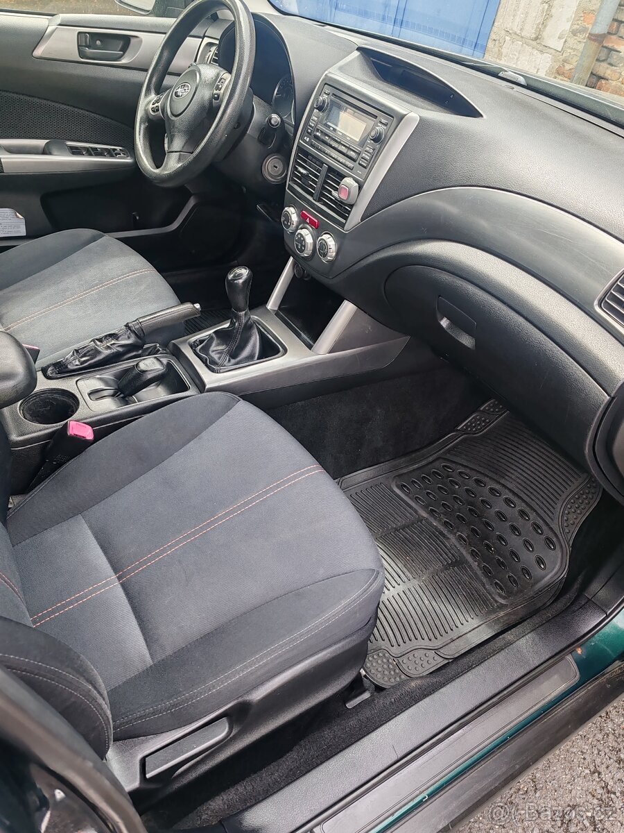 Subaru Forester 2.0i - 13