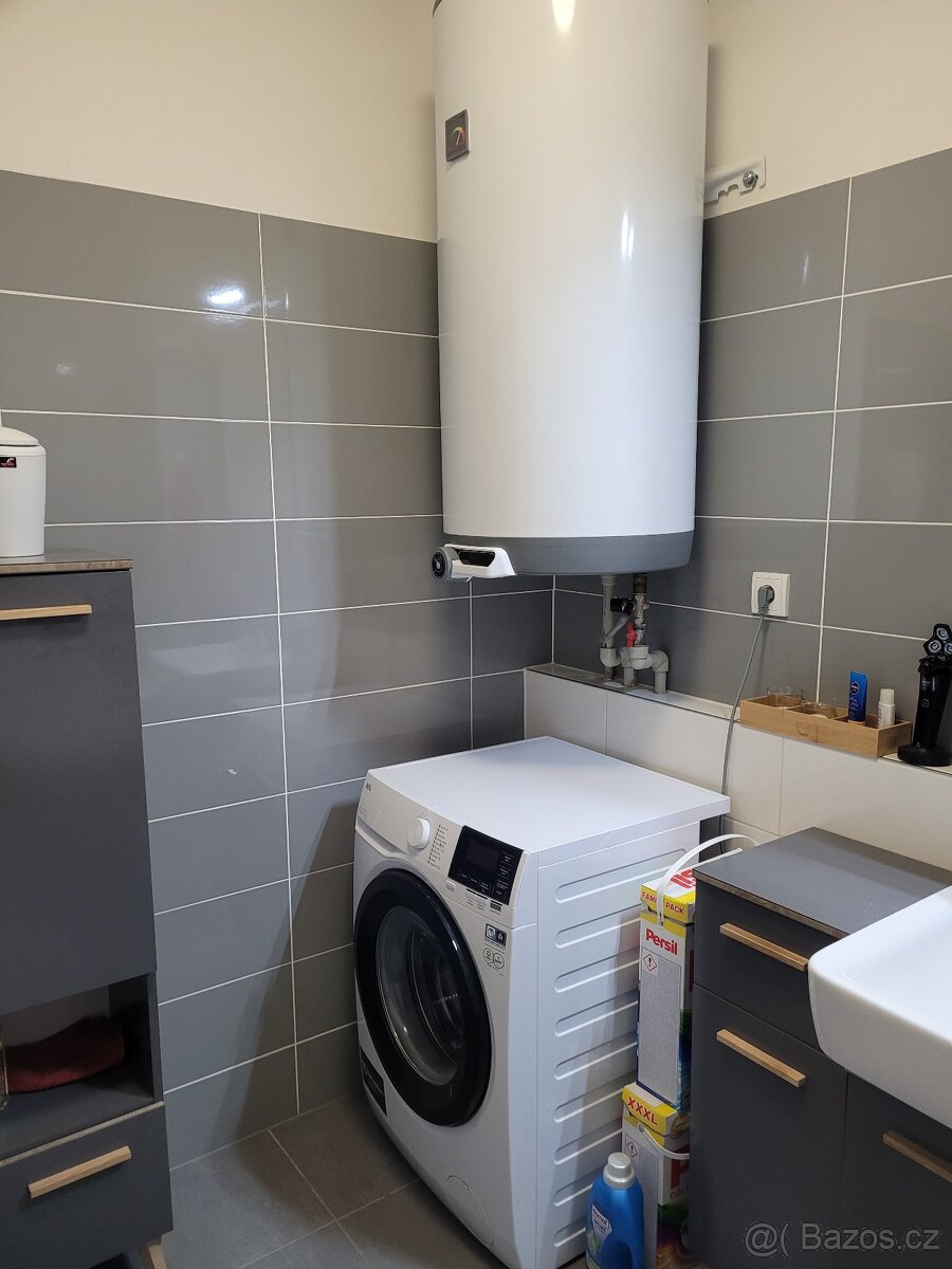 Pronájem bytu 3+kk kousek od Prahy - 13
