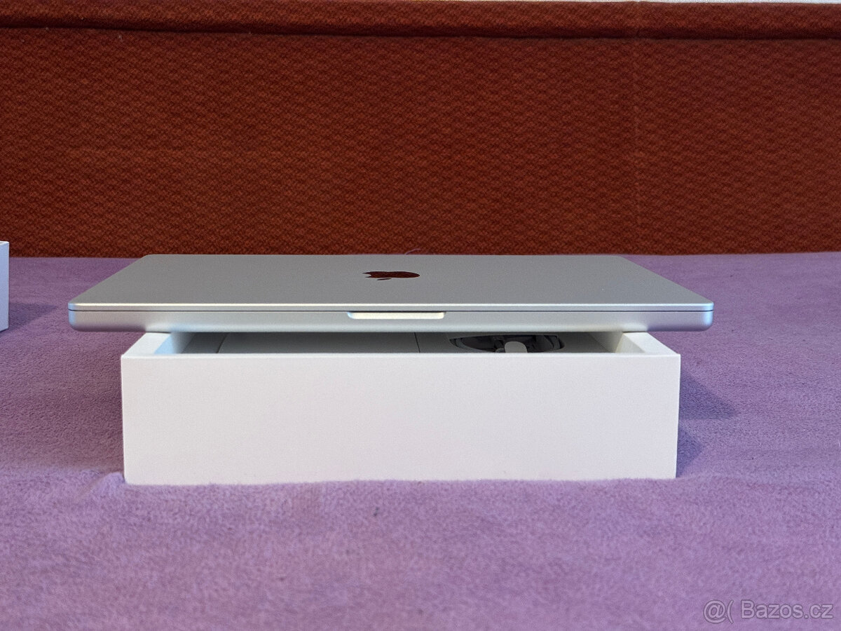 Macbook Pro 16" 2021 M1 16GB 512GB - 13