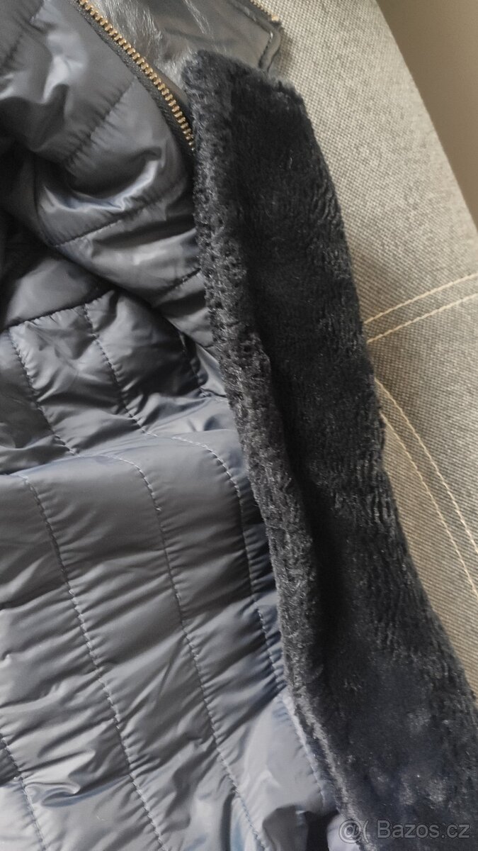 Oboustraná bunda Guess.vel XS - 13