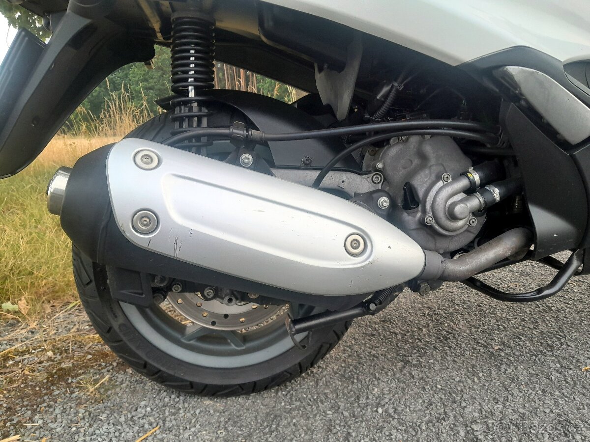 Piaggio MP3 300 LT ABS,ASR - 13