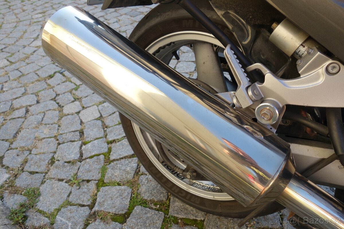 Kawasaki ZZR 1200 - 13