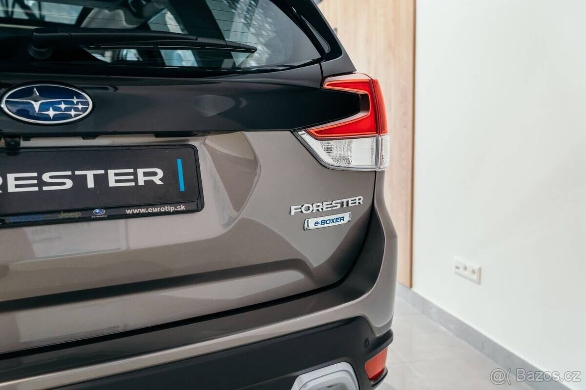 Subaru Forester 2.0i mHEV Premium Lineartronic - 13