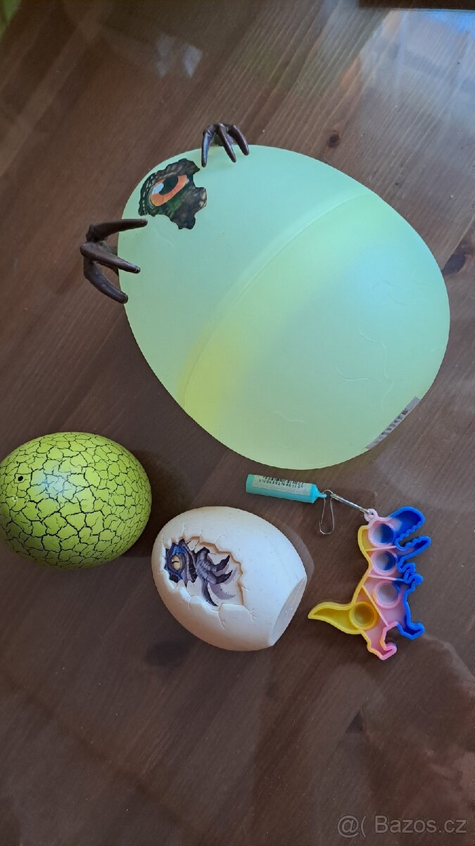 Dinosaurus, létající drak, prak s vodními bombami - 13