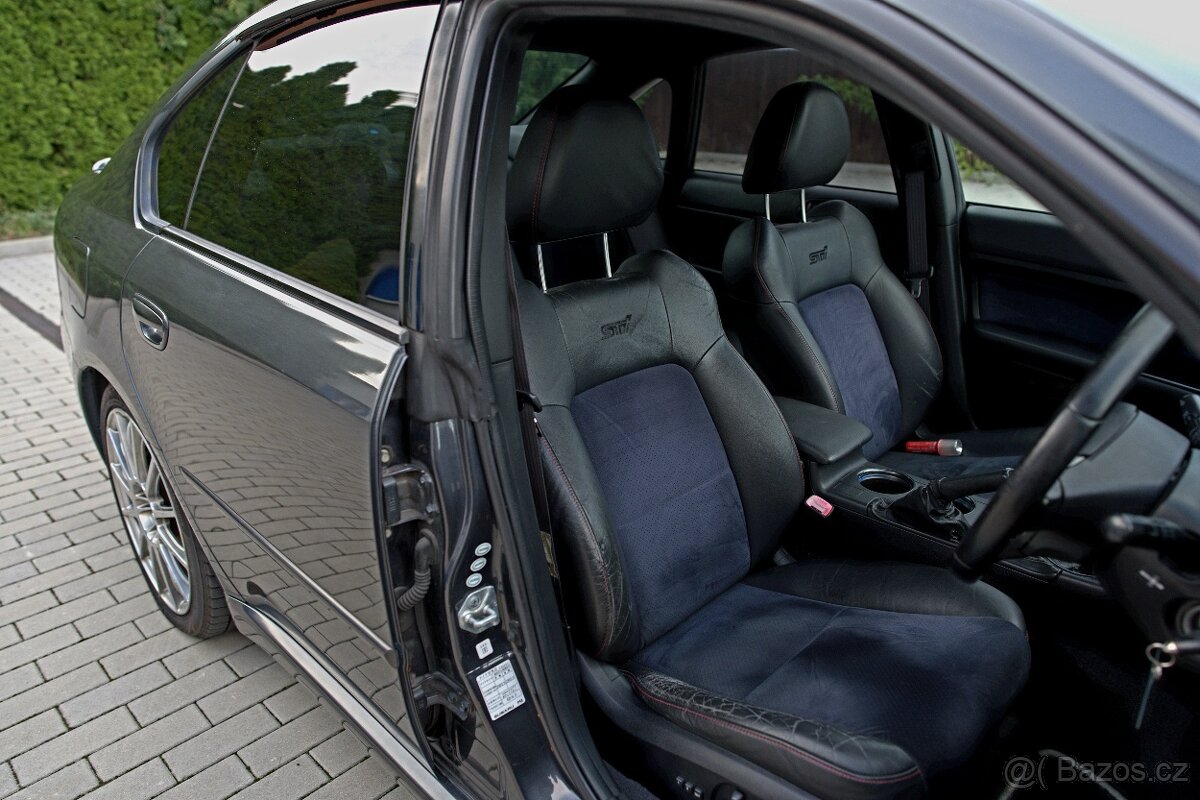 Subaru Legacy 2.0 STI JDM - 13