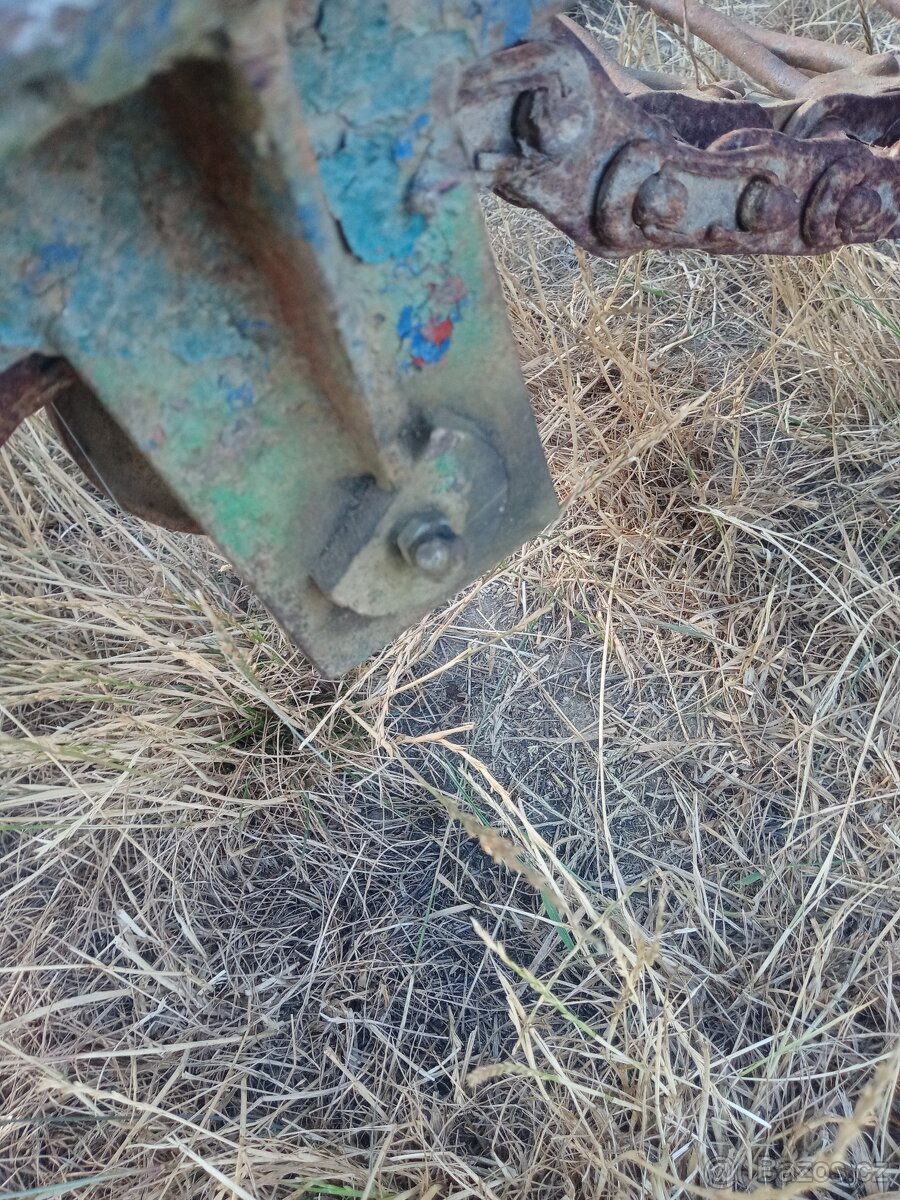 Prodám vyorávač na brambory, tek - 13