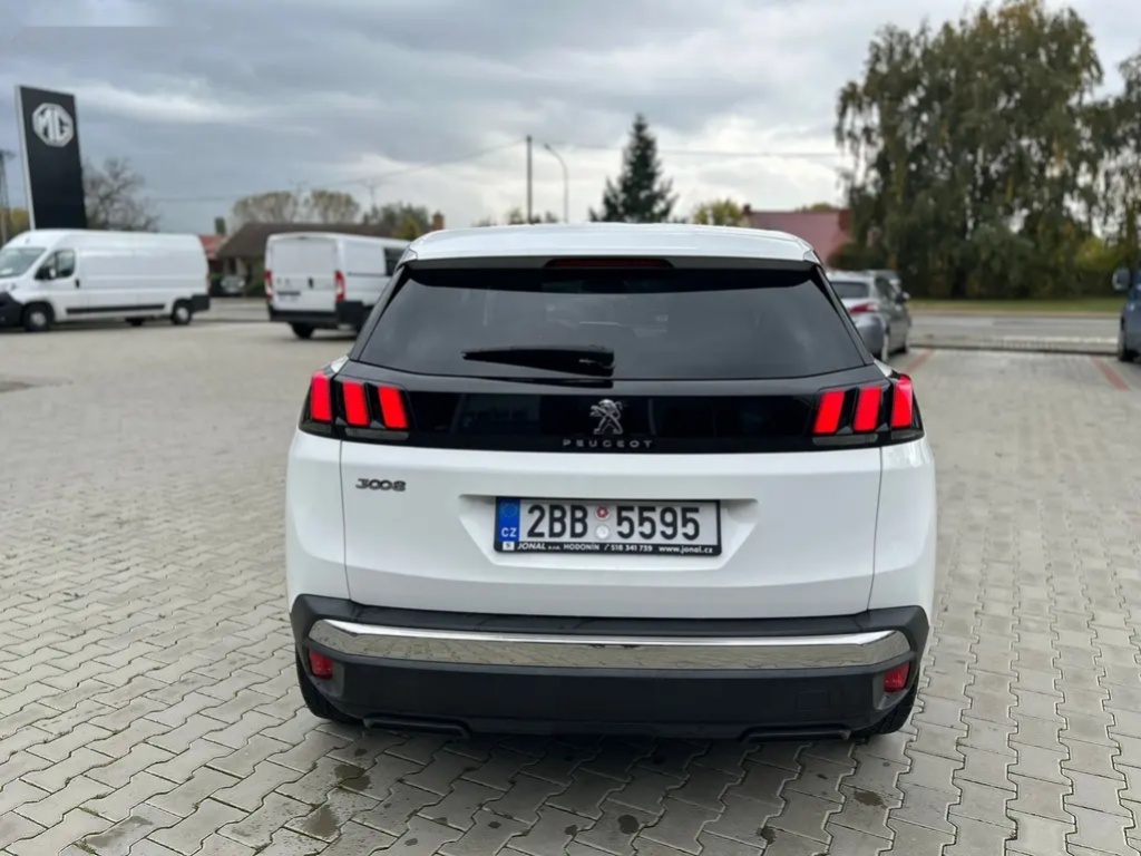 Peugeot 3008, ALLURE 1.5BHDi 130 EAT8 DPH - 13