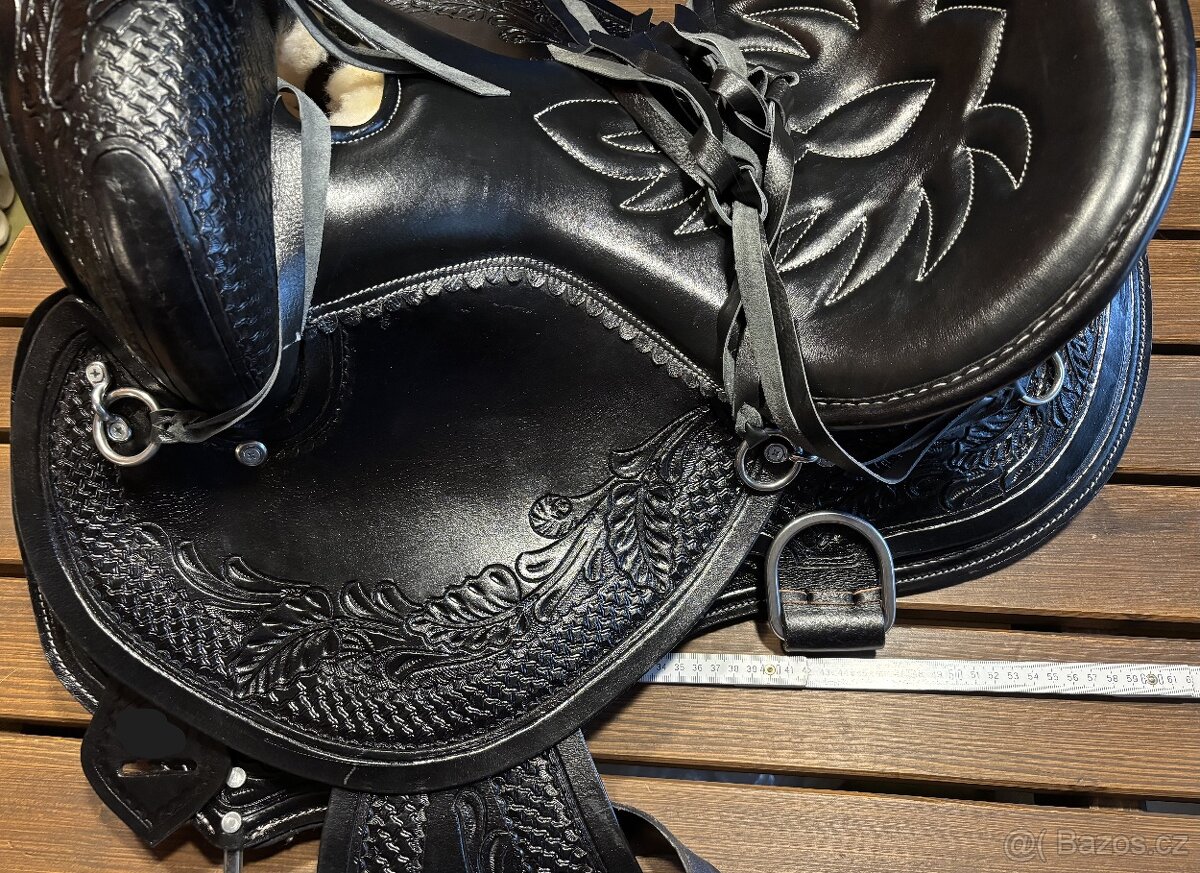 Westernové sedlo 26) černé oválné krátké široké - 13