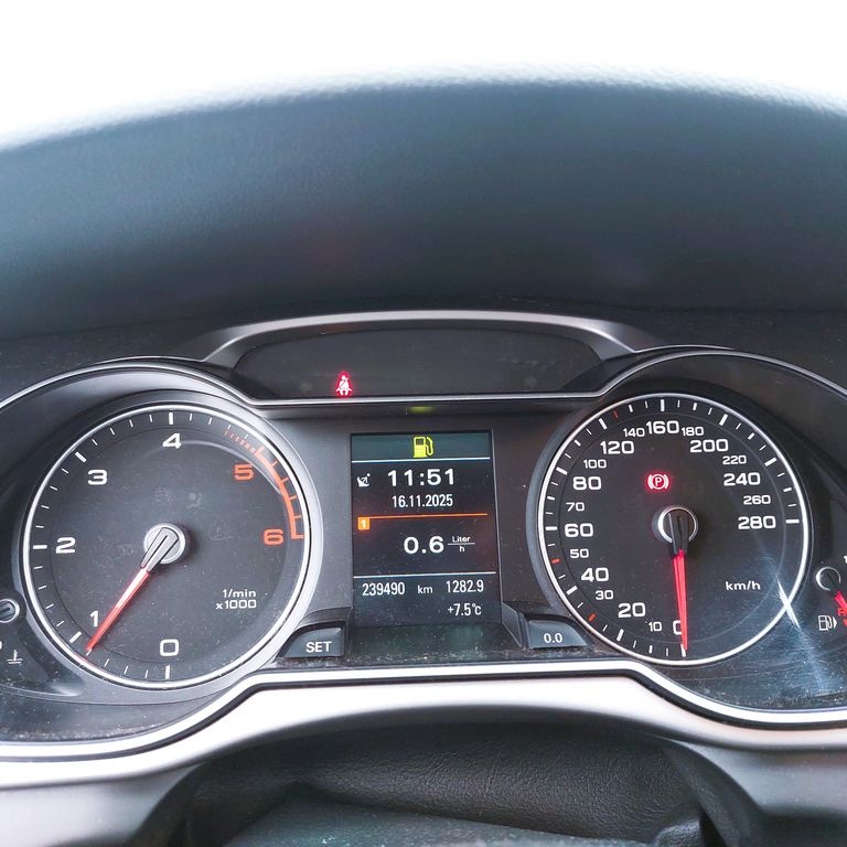 Audi A4 B8, 2.0 TDI 110 kW - 13