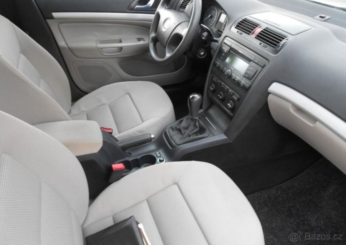 Škoda Octavia 1,6 i 75 kW DIGIKLIMA Serviska benzín - 13