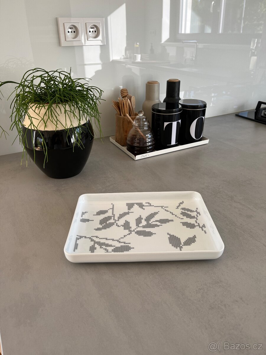 Servírovací podnos Leaves od Menu, hranatý - 13