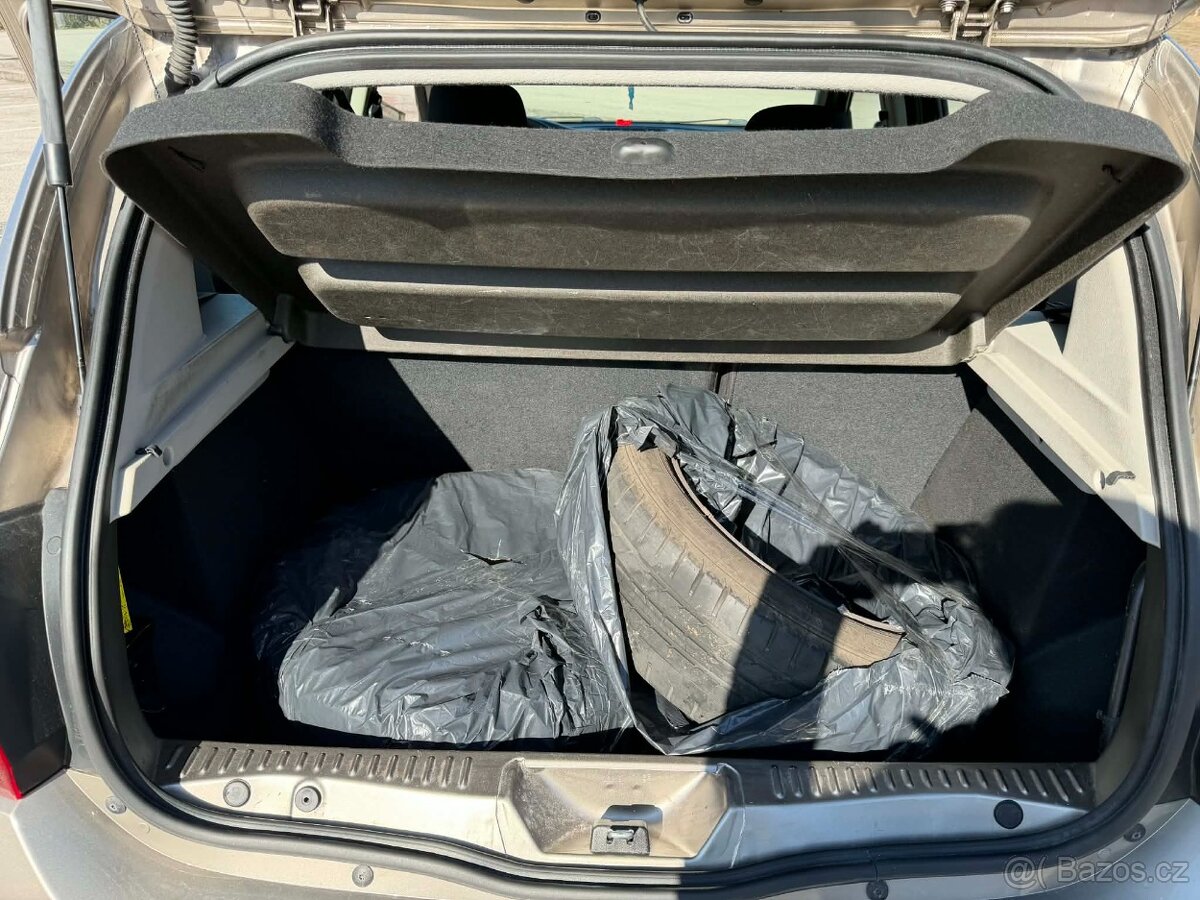 Dacia Sandero 1,2 klima - 13