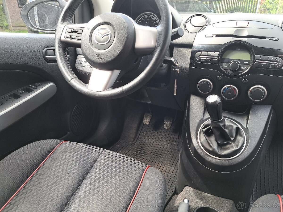 Mazda 2 1.35i 62kw 88tkm - 13