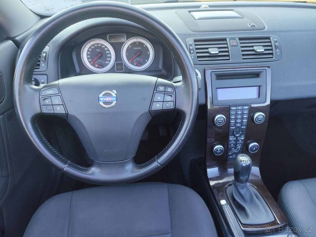 Volvo C70. Cabrio.2.0,D.110kw.5válců.R.V.2/2012.Km 204 000 - 13