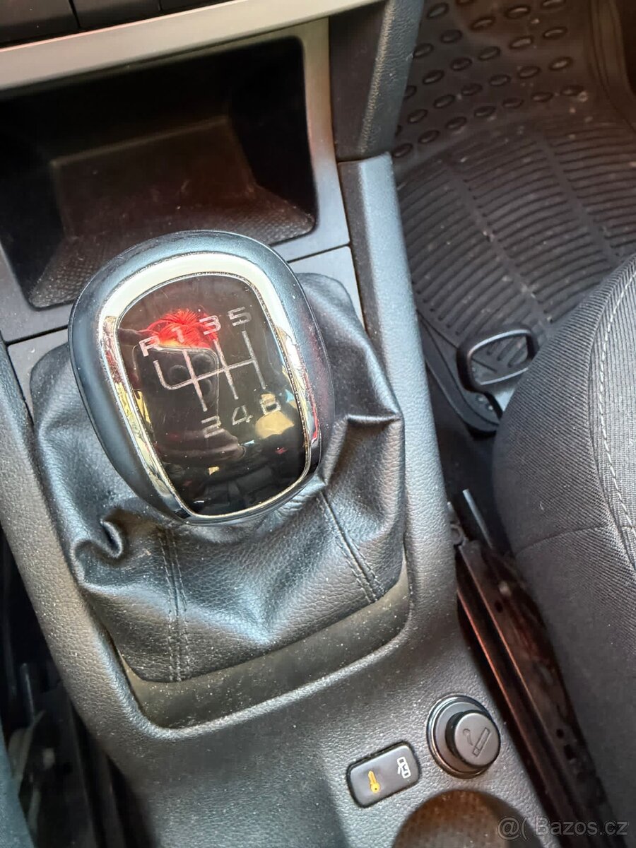 Škoda YETI 1.4 TSI / 90kW / 2011 / SENZORY / TAŽNÉ / TOP - 13