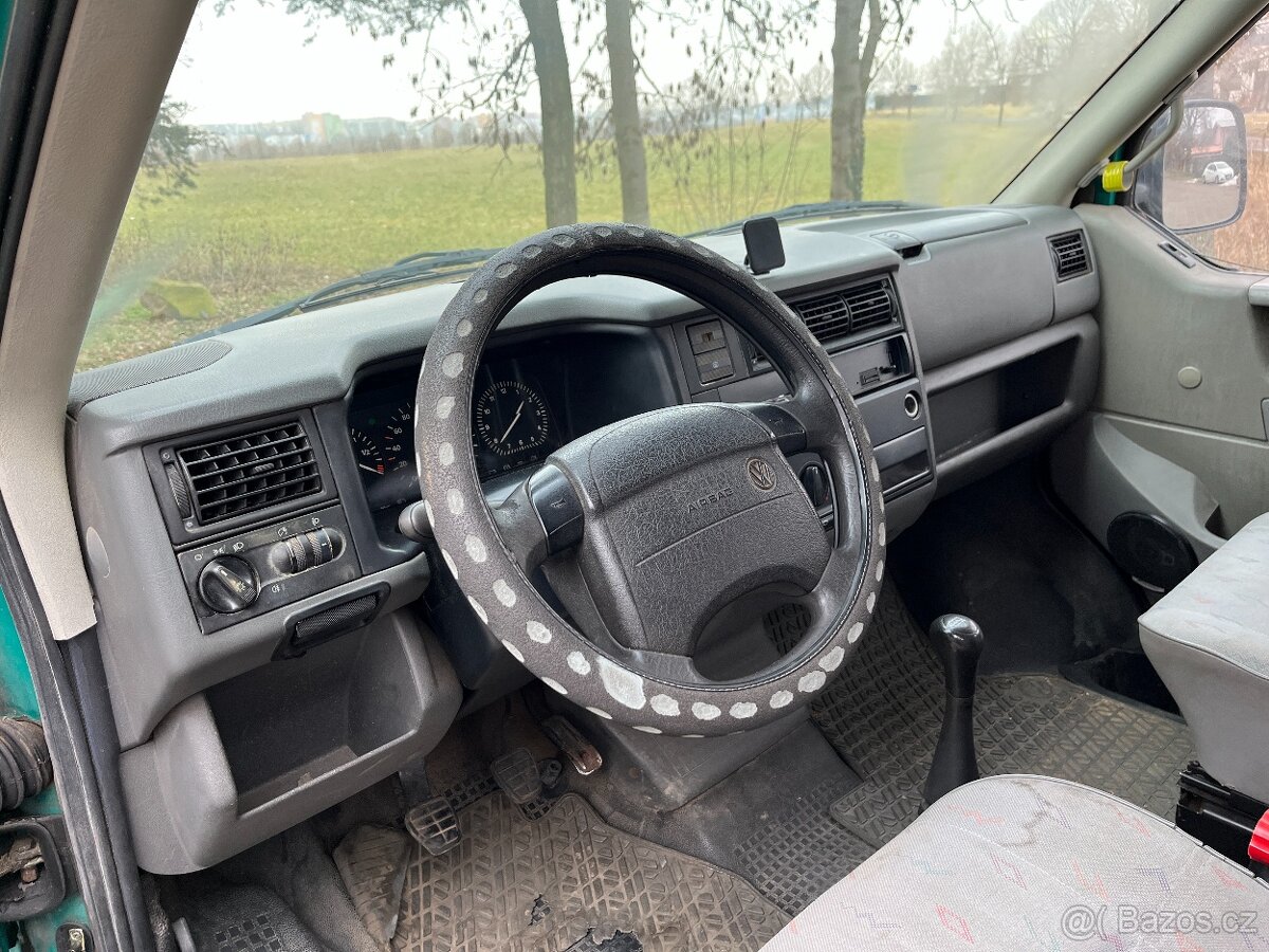 VW Transporter T4 - 2.4D 55kW - 327,000km - 13