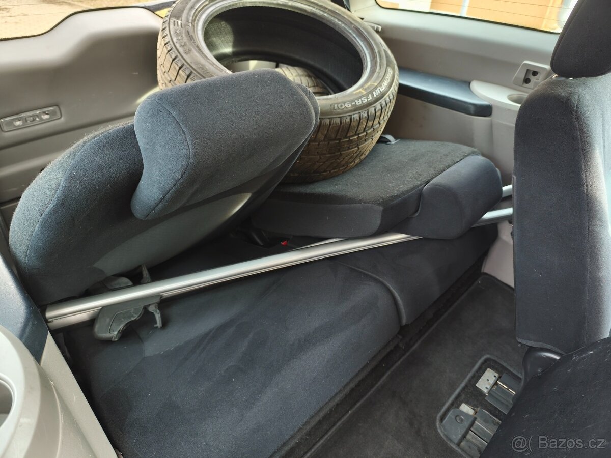 Mitsubishi Grandis 2.0 DiD - 13