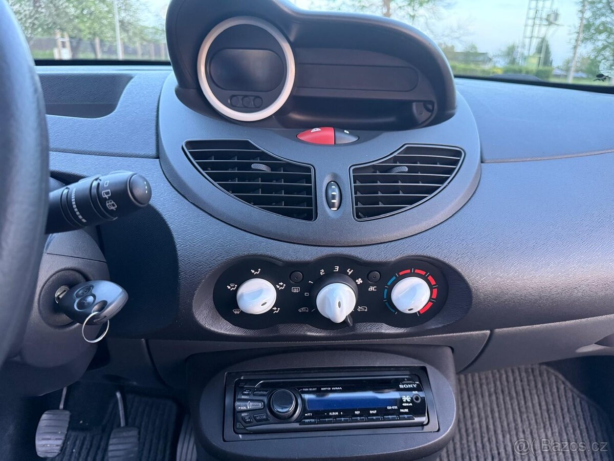 Renault Twingo 1.2 16V edice YAHOO - 13