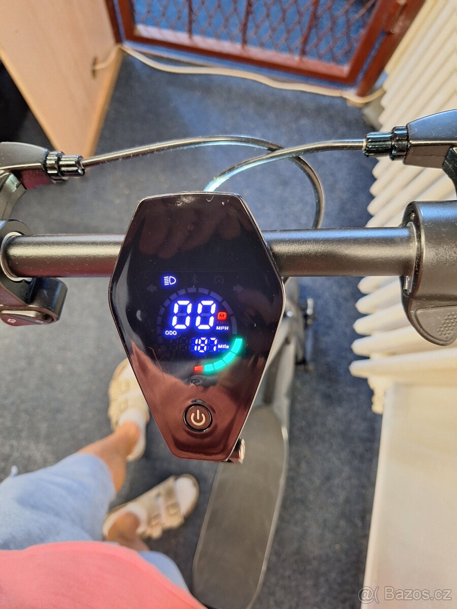 Sencor Scooter S80,v záruce do 8.8.2027 - 13