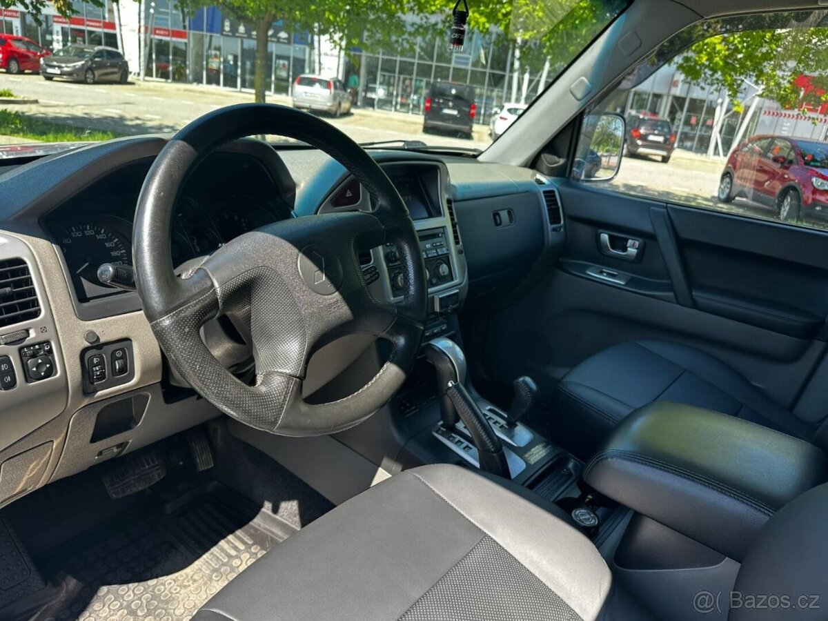 Mitsubishi Pajero 3.2 DI-D - 13