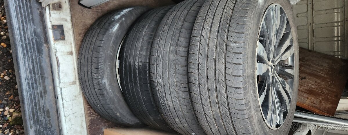 Mitsubishi Outlander, 2.0iMIVECAUTOMAT4x41ČR7míst - 13