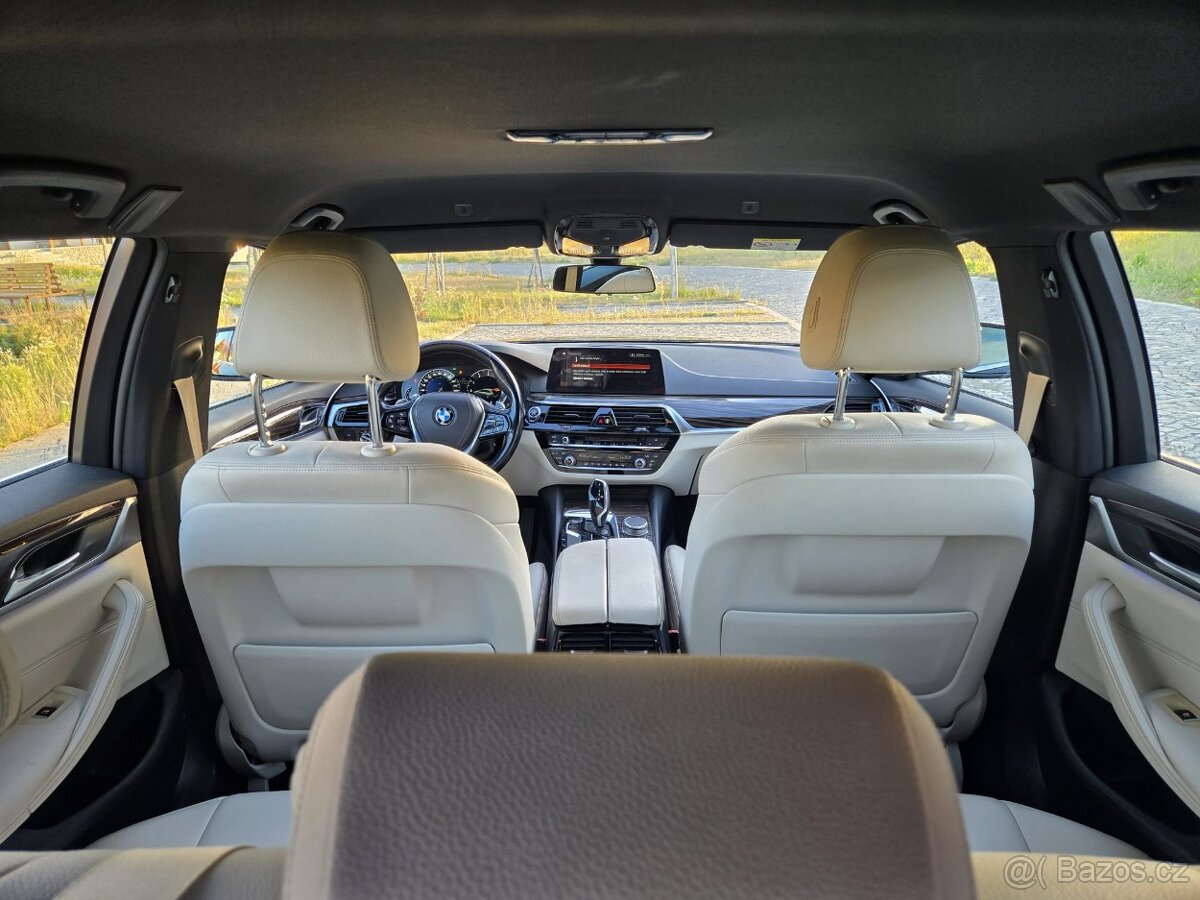 BMW 540i 2018 - 13
