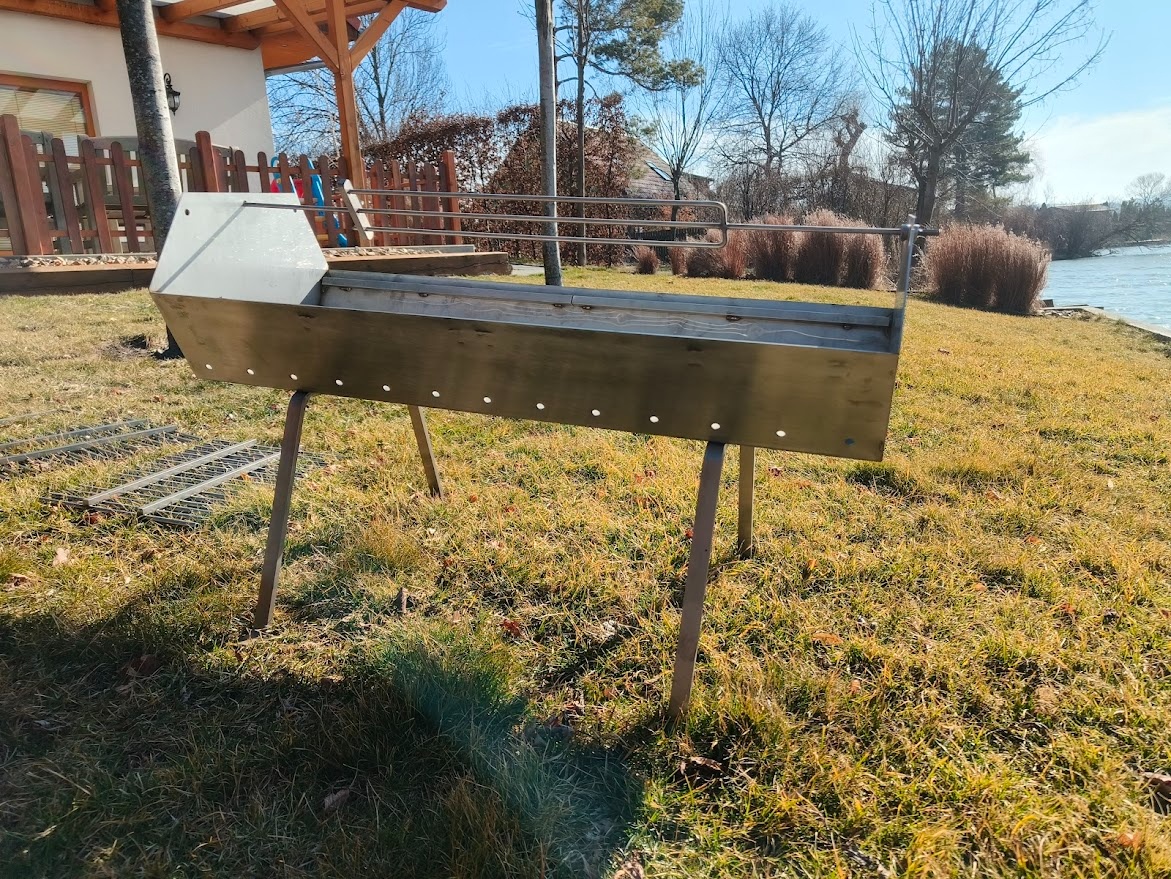 Ručně vyrobený nerezový gril MORAVA - 13