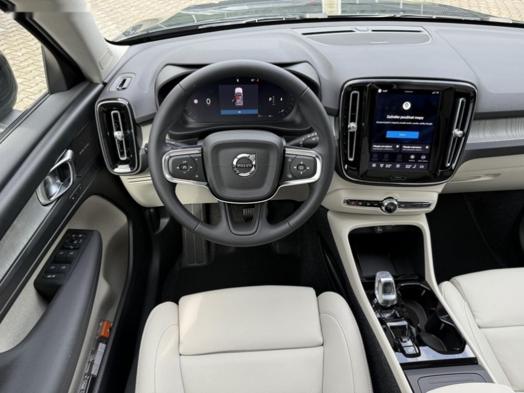 Volvo XC40,B3 PLUS DARK LOUNGE MY26 - 13