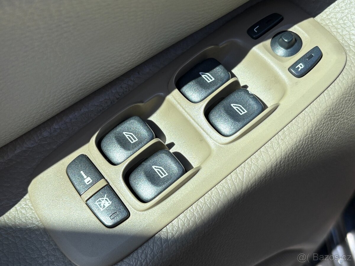 Volvo XC90 3.2i 7míst Summum, nova STK - 13