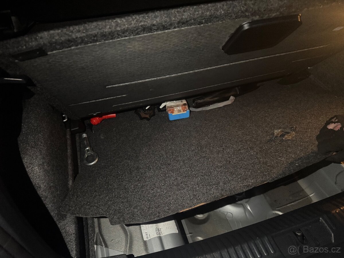 Prodám náhradní díly vw polo 6R - 13